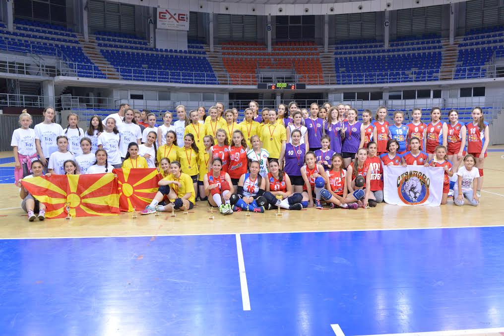 Turnir odbojka mladje pionirke 2016 foto BSB studio