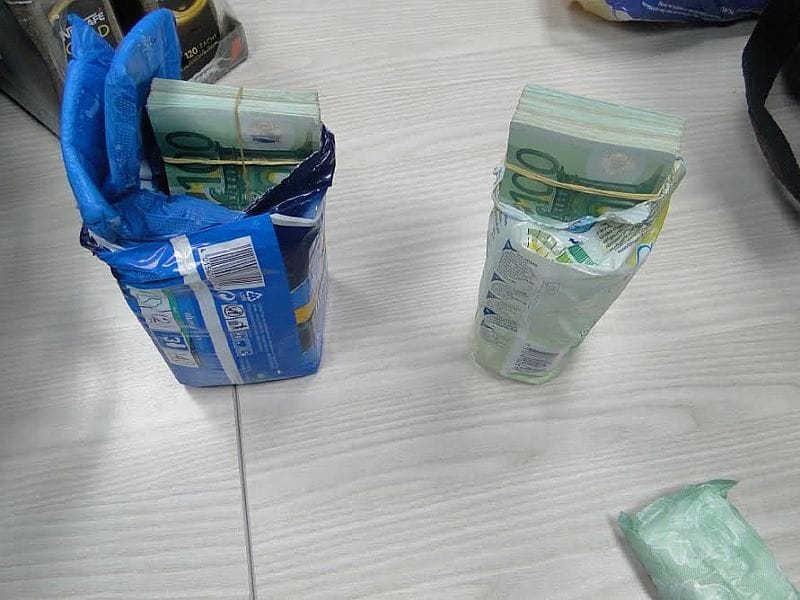 devize sakrivene u uloscima foto uprava carina