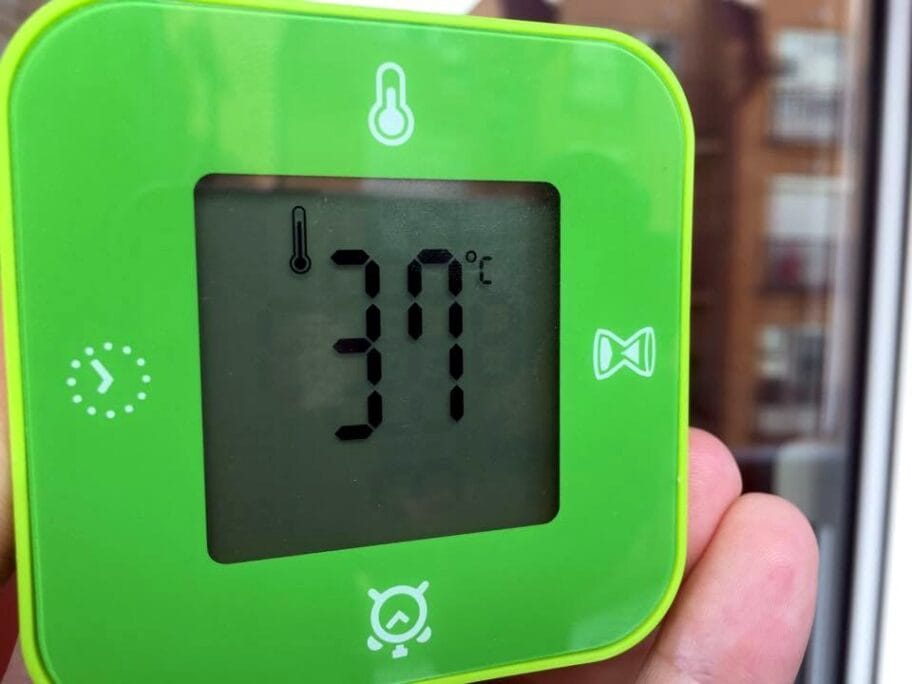 Zbog vrućine cisterne sa pijaćom vodom na 3 lokacije u Nišu 2 Vrucine foto JV P B