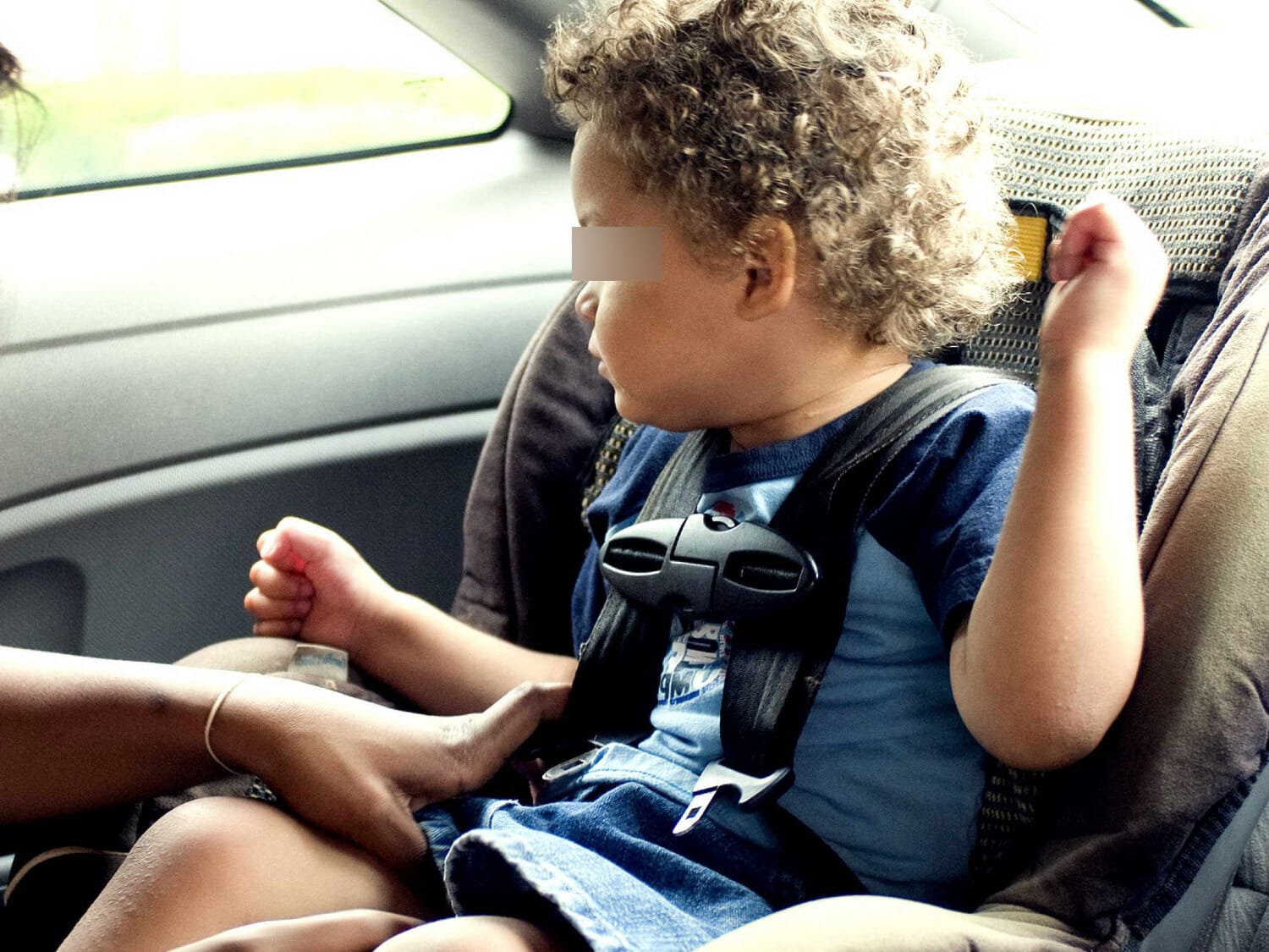 dete u bezbednosnom sedistu foto Pixnio Amanda Mills USCDCP