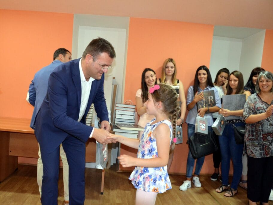 Stipendije Bela Palanka foto Opstina Bela Palanka