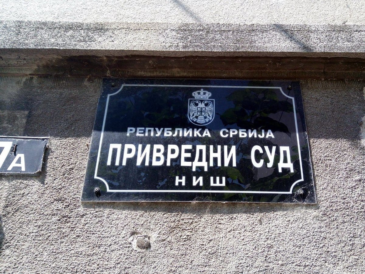 Predsednik Privrednog suda uhvaćen sa lažnim tablicama, sledi krivična prijava 1 privredni sud m z