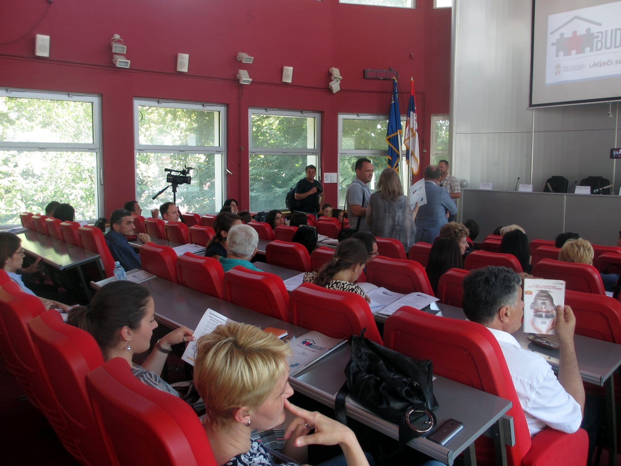 Mladi bez roditelja projekat foto JV