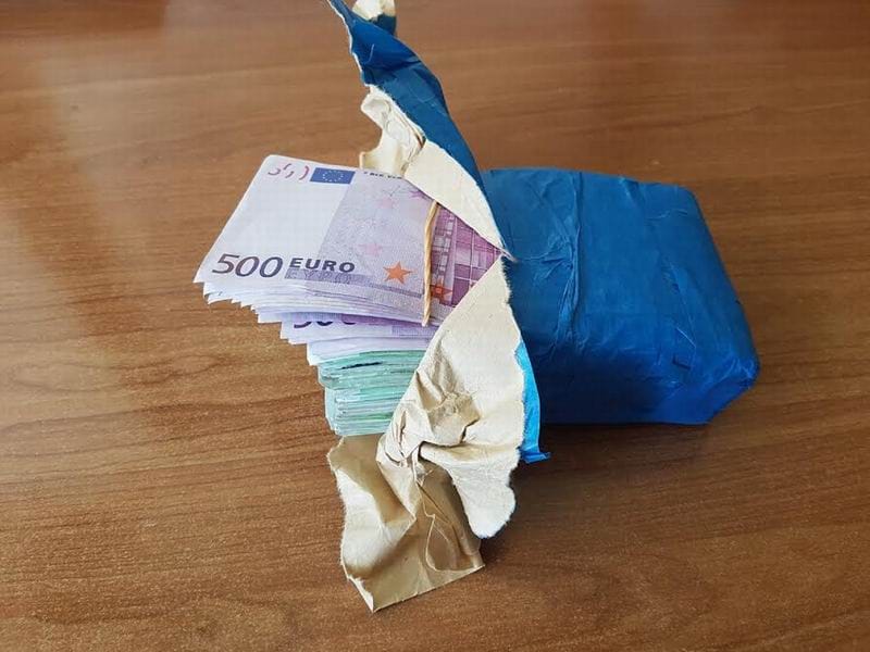 zaplenjen novac foto uprava carina