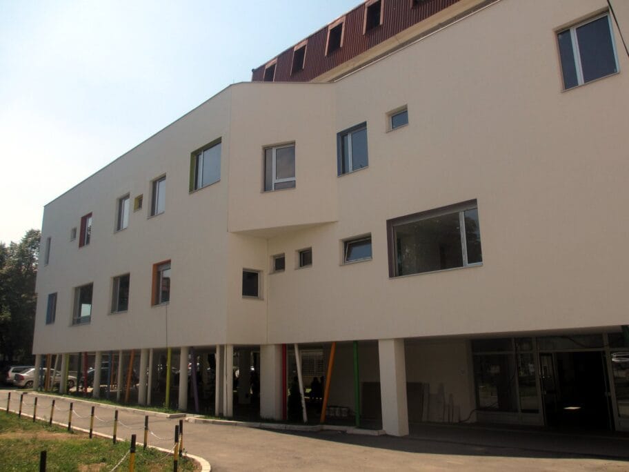 Pola miliona od Medijane za opremanje klinike za lečenje dece 17 Decija klinika foto JV J A