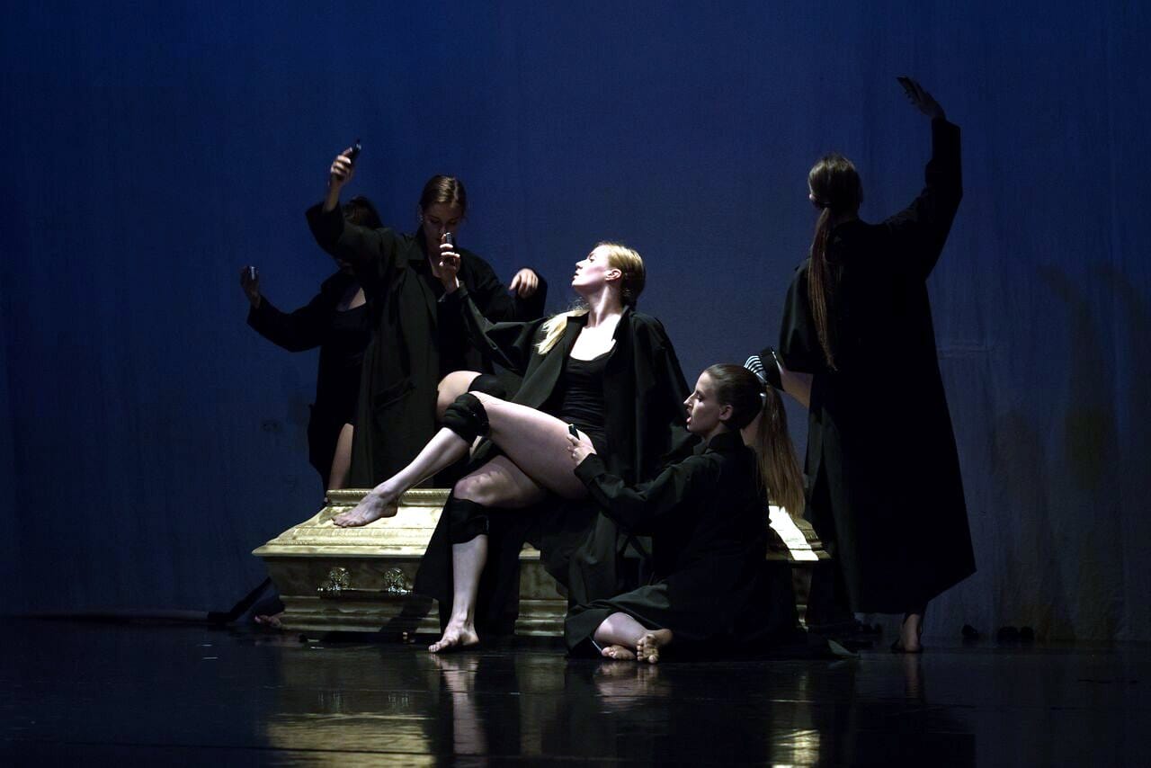 Nušić-Triptih3;-foto:-Andrew-Welch