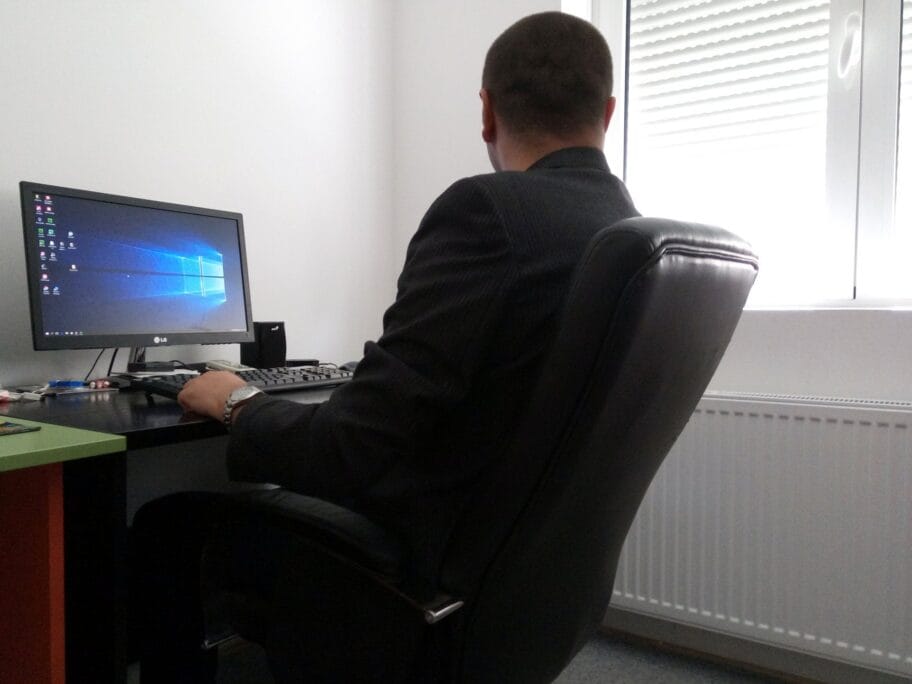 Konkurs za direktore ilustracija foto JV J A