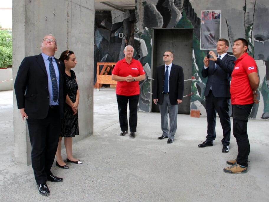 Još jedna poseta vojnih diplomata Srpsko-ruskom humanitarnom centru 14 rshc scaled