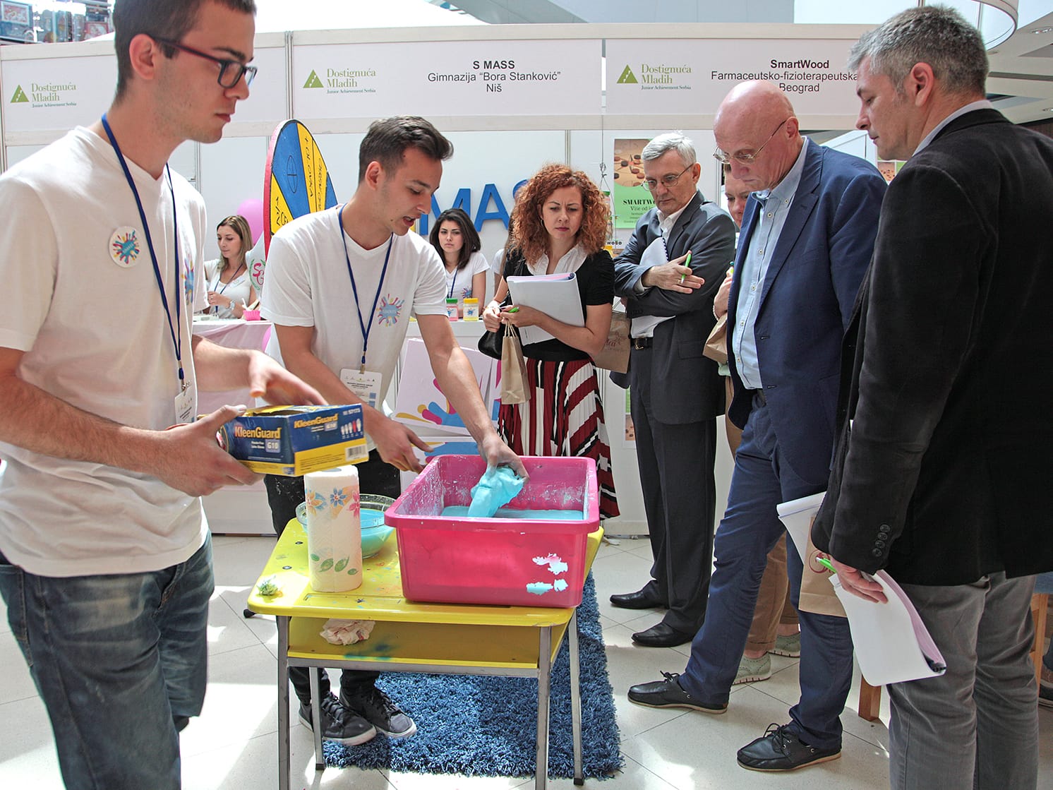 ucenicka kompanija s mass fotoDostignucamladihuSrbiji