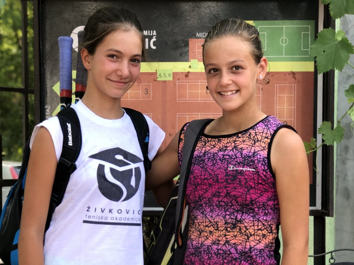 Mlade teniserke iz Niša u reprezentaciji Srbije 1 lola i ema foto taz