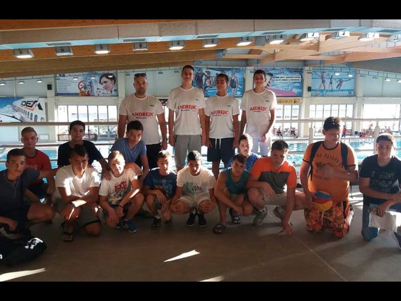 Mladi vaterpolisti foto VK Nais