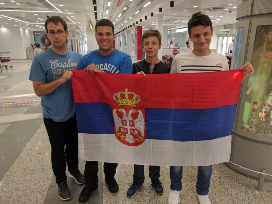 Tim mladih programera scaled