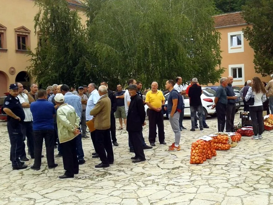 lukijada g han N M JV