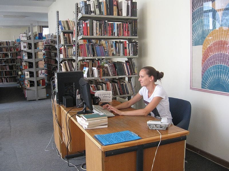 Biblioteka Vranje foto i m