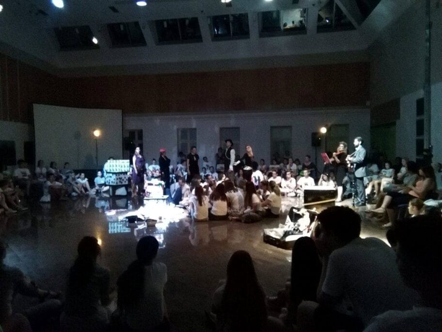 Nisvil teatar foto JV J A