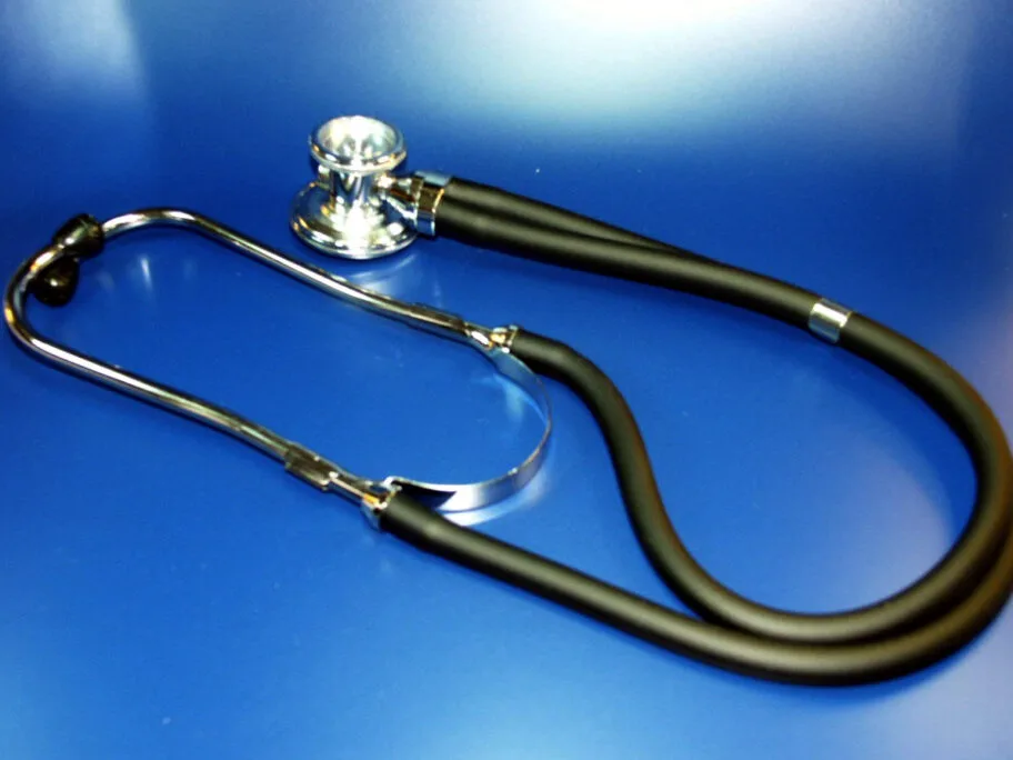 Ambulanta “Jastrebac” zatvorena zbog nedostatka lekara 5 stetoskop foto labormikro