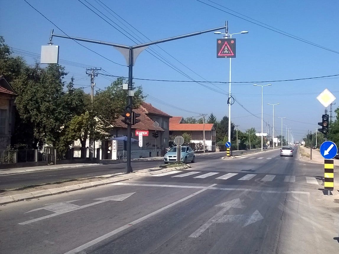Semafor na pešačkom prelazu na Broju 6 počeo da radi 1 Semafor Broj 6 foto Milica Jovanovic
