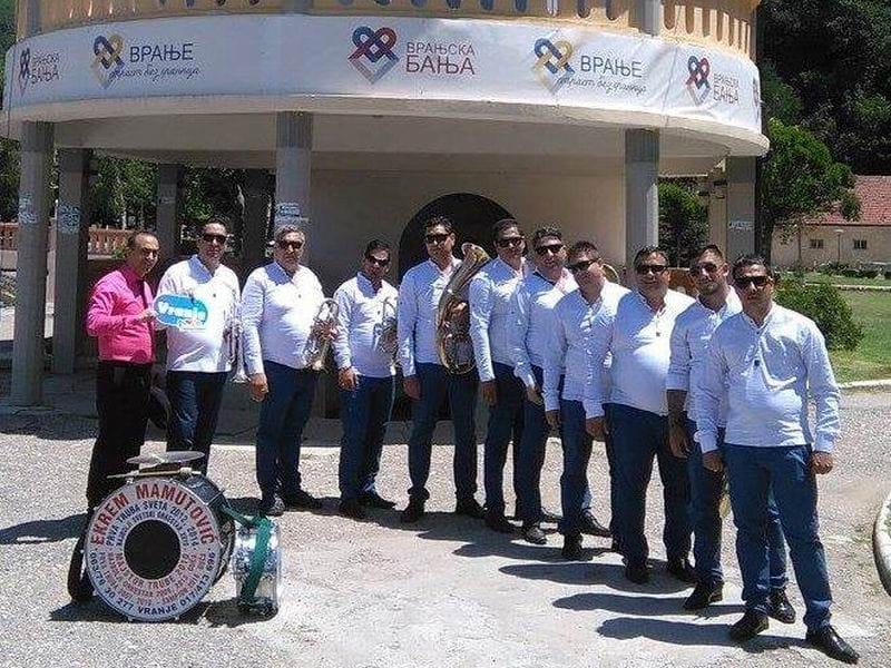 ekrem mamutovic orkestar foto i m