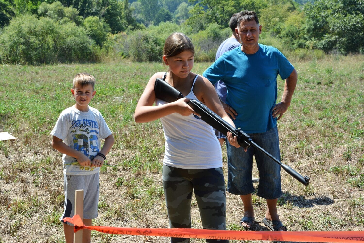 gadanje glinenih golubova svrljig foto aleksandar kostic 2 scaled