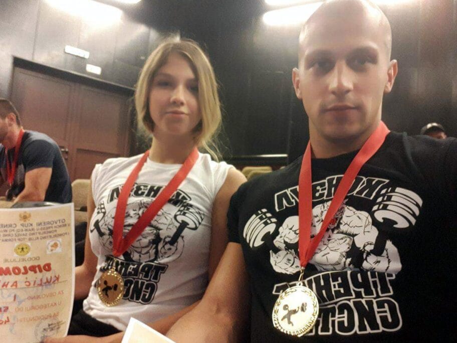 Dva zlata za Nišlije na međunarodnom takmičenju u "powerliftingu" 18 Ana Kulic i Milan Grozdanovic powerlifting zlato Otvoreno prvenstvo Crne Gore