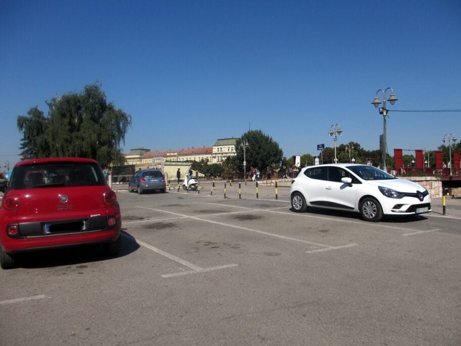 Most i parking foto Milica Jovanovic scaled