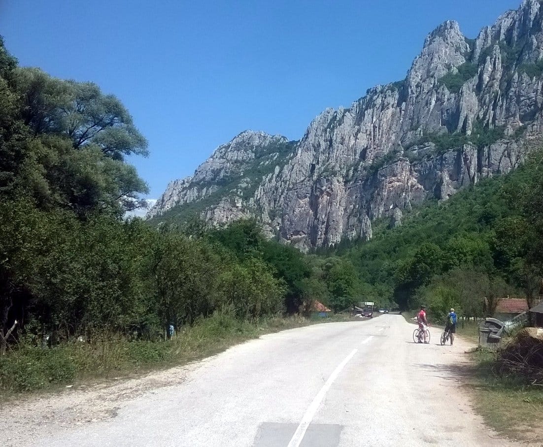 Kanjon Jerme i biciklisti foto Milica Jovanovic