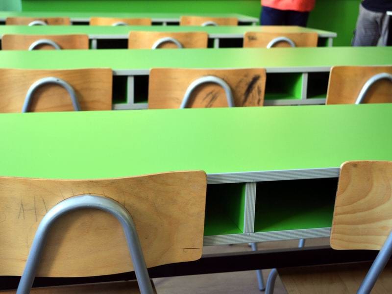 skolske klupe foto aleksandar kostic