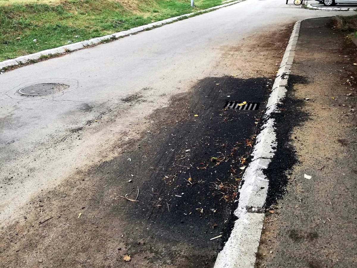 asfaltirana rupa foto N S