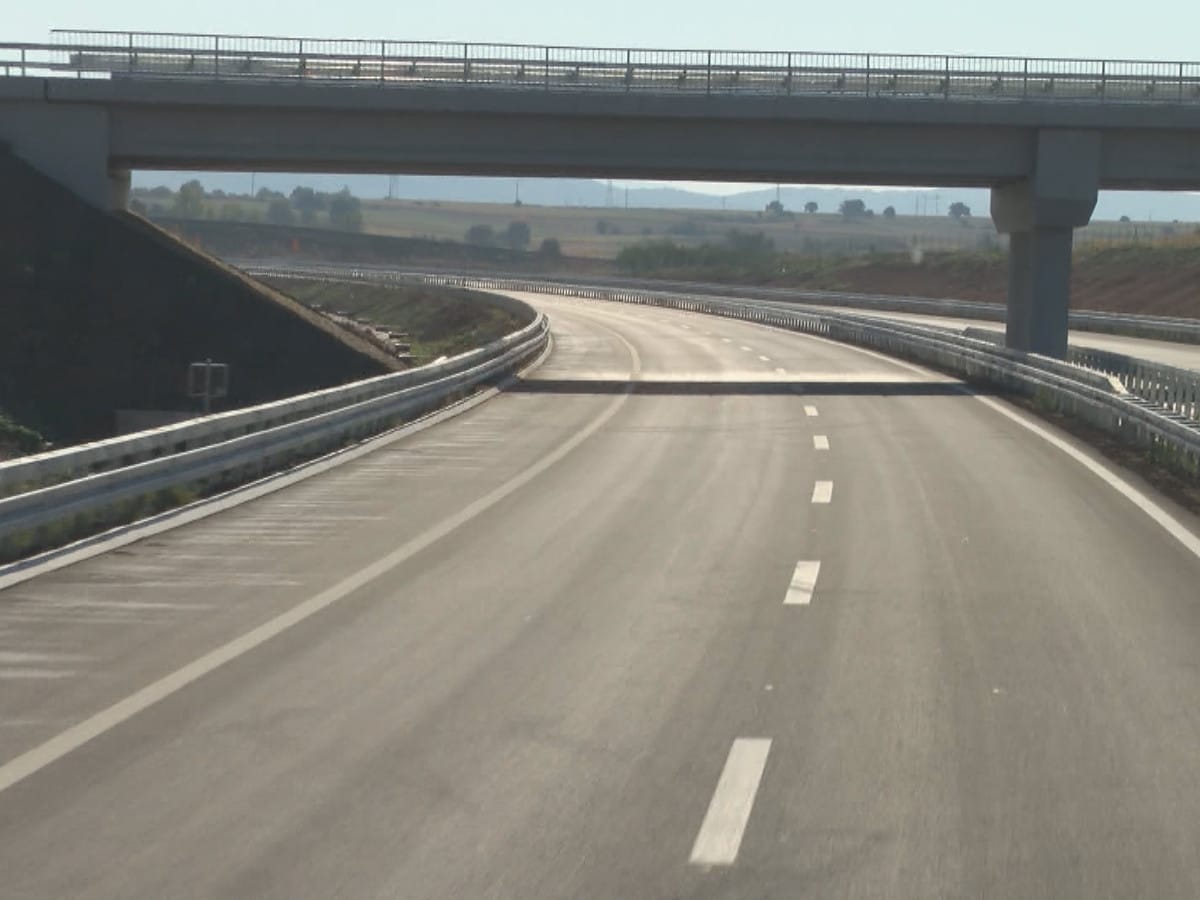 vucic-pirot.2-auto-puta-foto-n.s