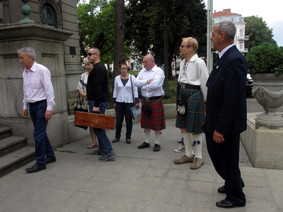 Niš posetili potomci škotske humanitarke koja je pomagala Srbima u Velikom ratu 10 Rodjaci Elsi Inglis foto JV J A
