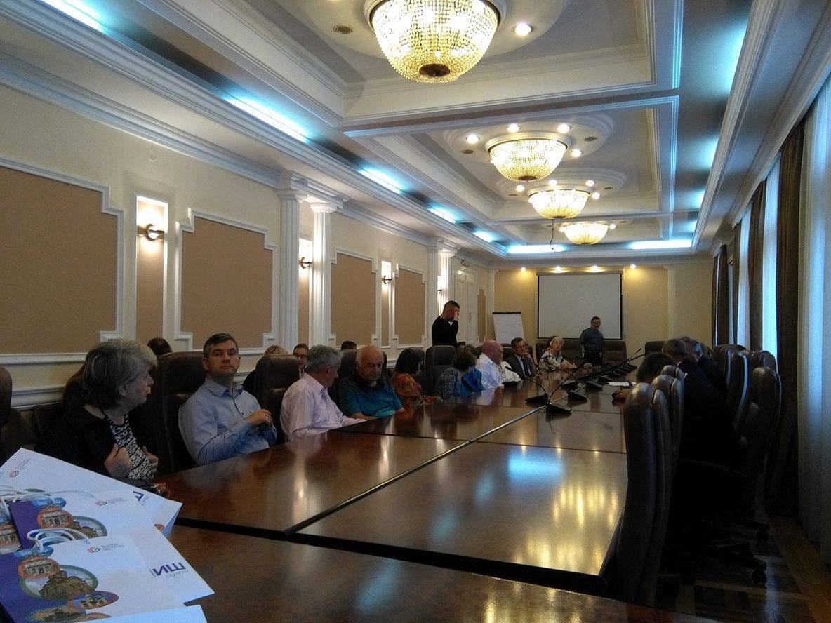 Poseta-rođaka-humanitarke;-foto:-JV-J.-A