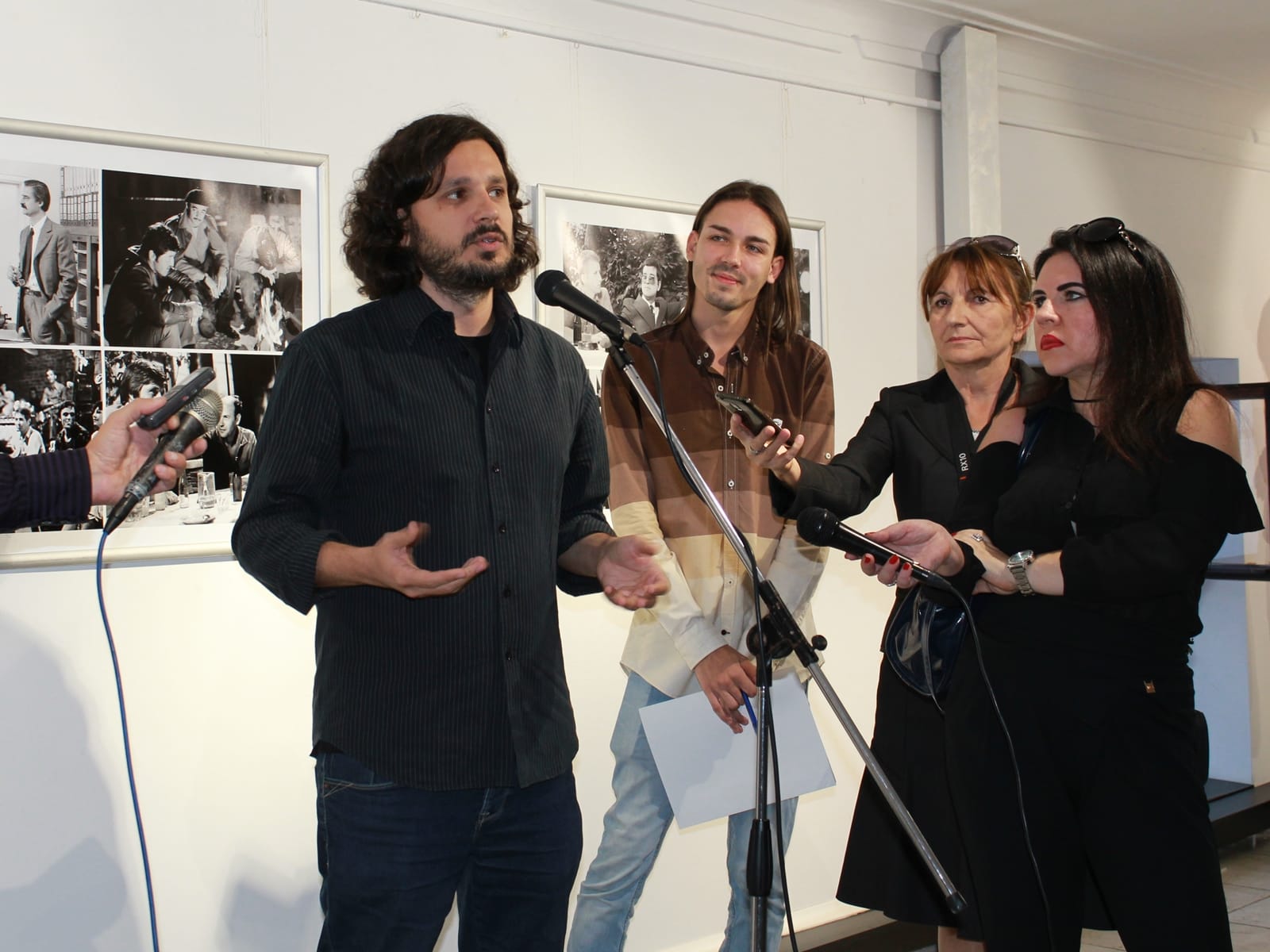 Otvaranje-izlozbe,-Stefan-Arsenijevic,-foto-B.A