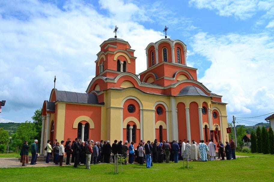 Skup podrške demonstrantima u Crnoj Gori i u Svrljigu 5 crkva svrljig foto a kostic