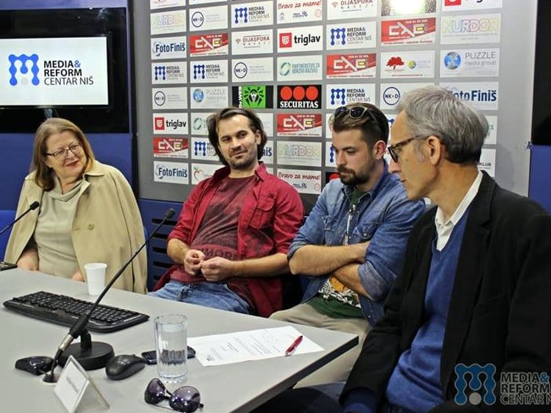 Promovisana knjiga niškog muzičara “Mi plačemo iza tamnih naočara” 12 Promocija knjige foto Media centar