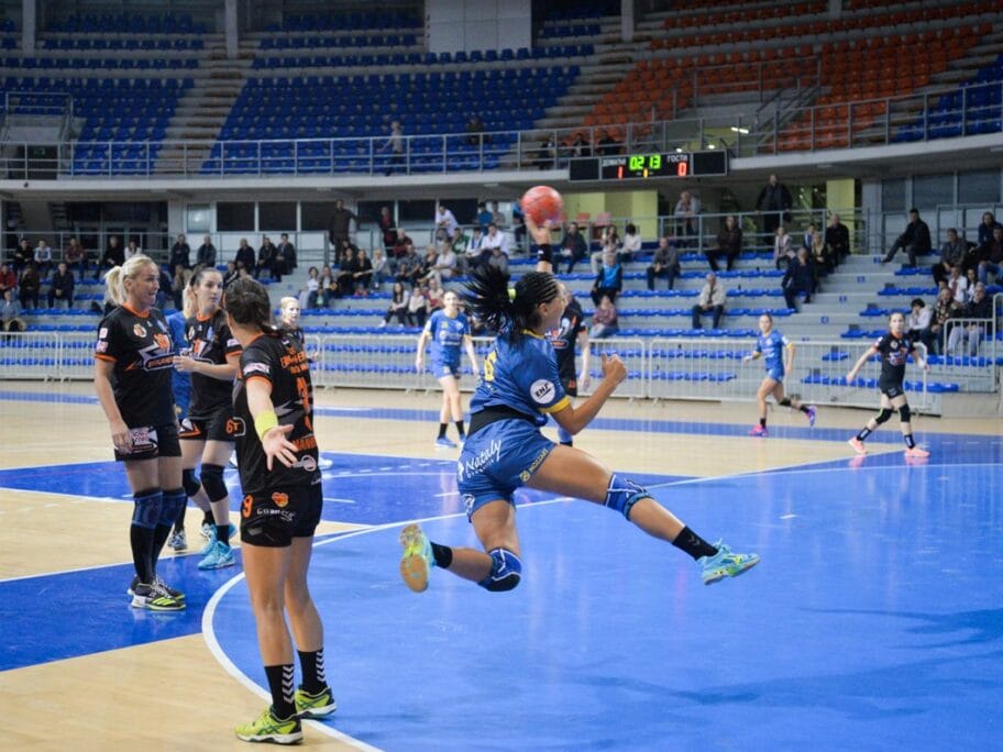 Naisa foto vanja Keser