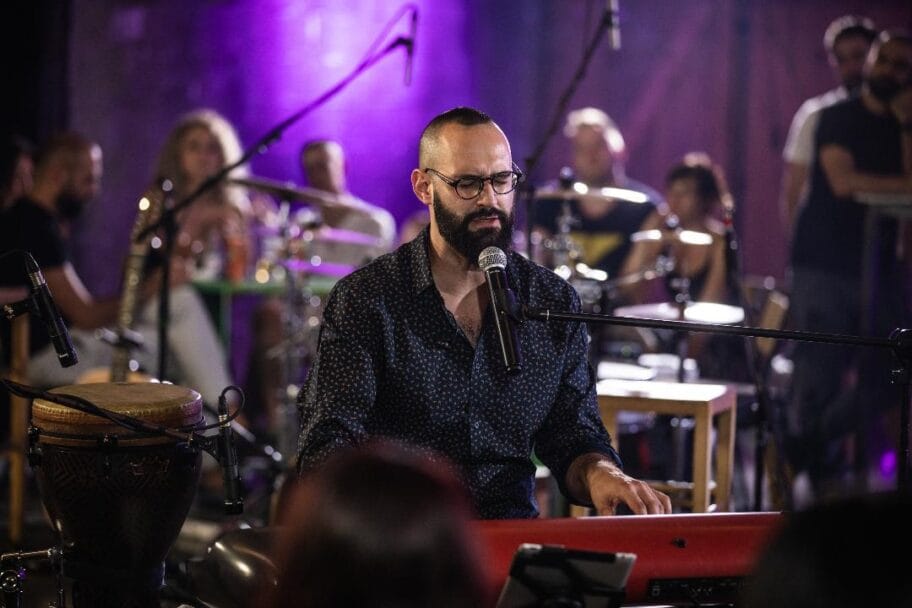 Izložba fotografija o bombardovanju u niškom Domu Vojske 15 Marko Louis foto promo