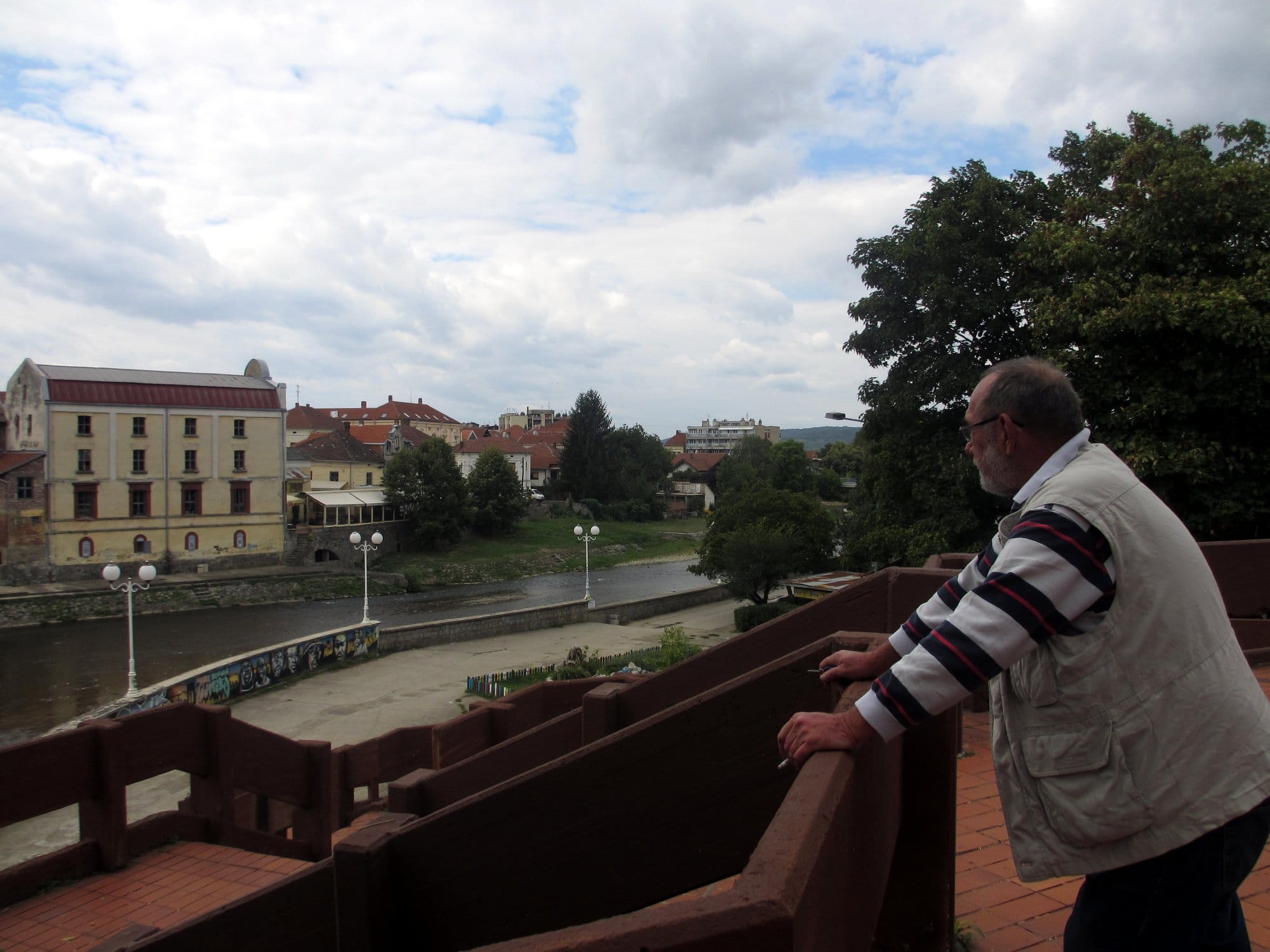 Nikola-Živković-na-terasi-hotela-Grozd;-foto:-JV-J.-A