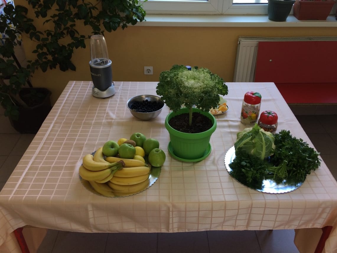 Voce i povrce za pripremu smutija foto B A