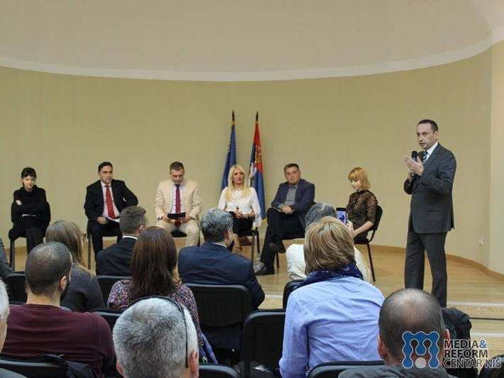 Narodni poslanik iz Niša predložio da medijska pismenost postane obavezan predmet u školama 18 Medijska pismenost foto Media centar Nis