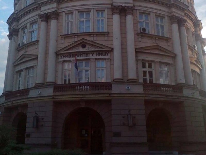 Univerzitet foto V M