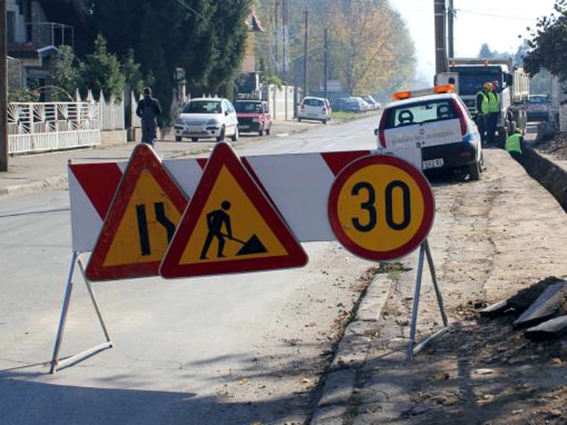 Grad Niš čeka "Puteve Srbije", "Putevi Srbije" čekaju Grad, a bulevar zatvoren 6 800x600 Radovi 2 foto B A 1