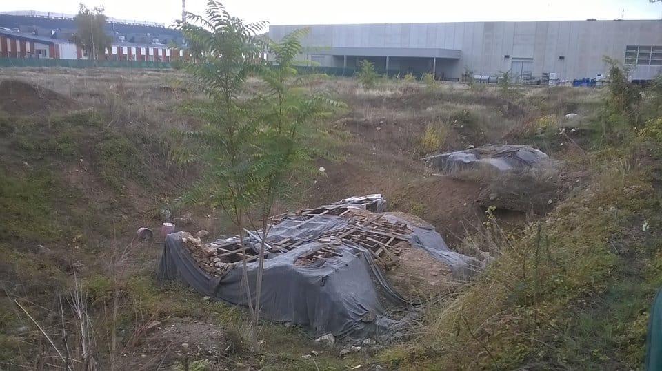 Poznoanticke grobnice u Olimpija grupi Benotonu Niteksu zapravo Mite Ristica fabrici oktobar 2017