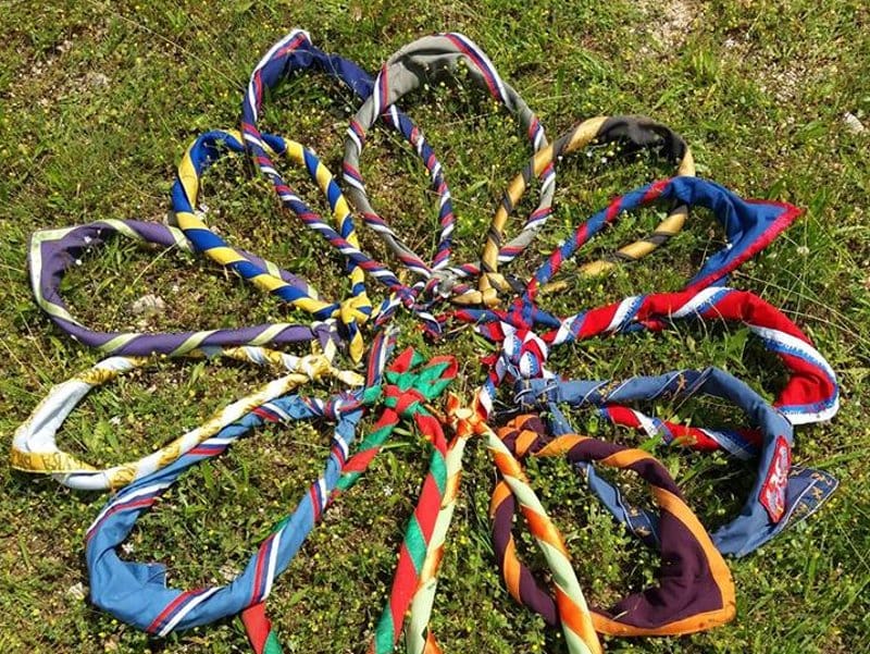 Izvidjacke marame foto Odred izvidjaca Josif Pancic Nis