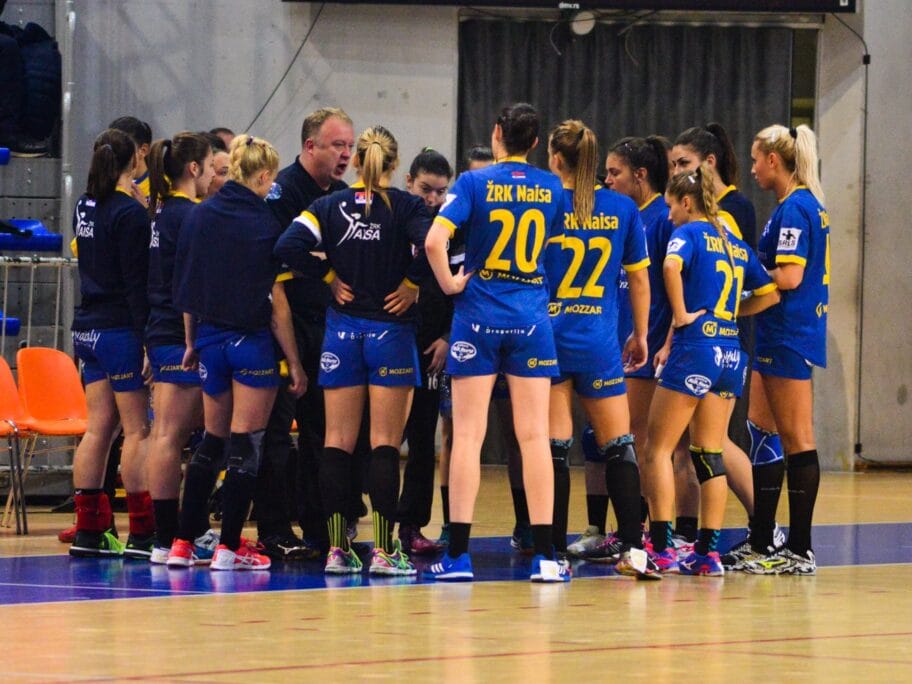 Naisa foto Vanja Keser