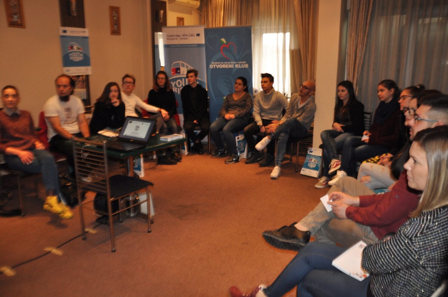 11-Trening-sesije-u-Srbiji---Omladinske-politke-i-lokalne-akcije-u-zajednici