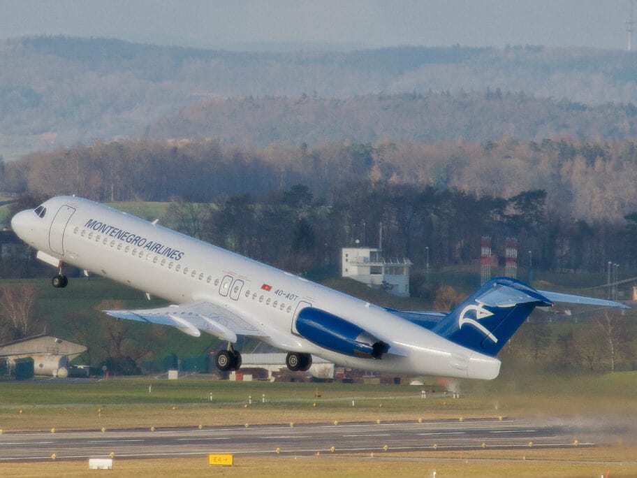 montenegro airlines flickr com Aero Icarus