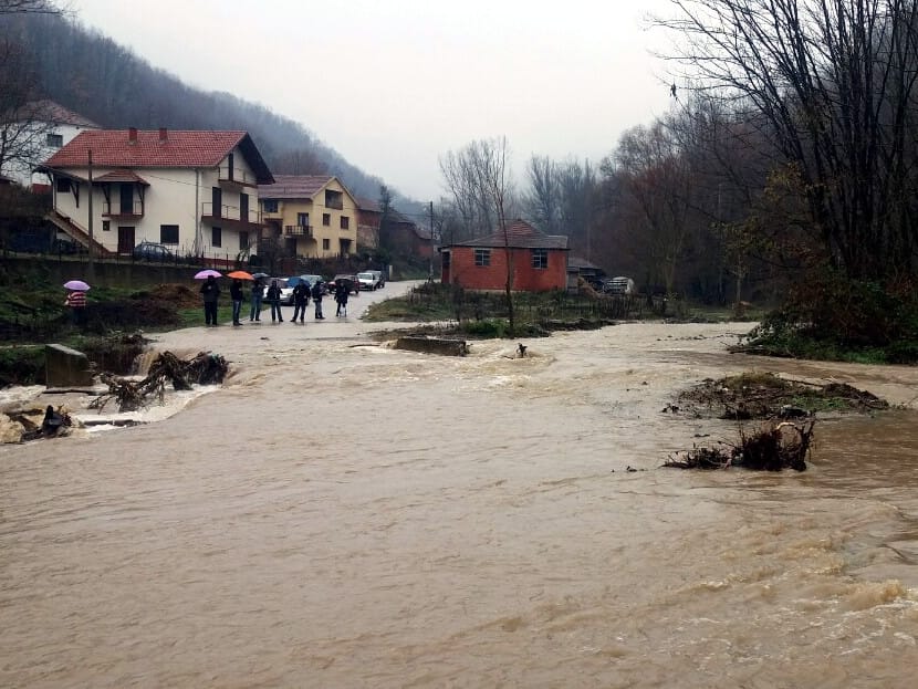 Poplave ostavile Vlasotinčane bez vode i blokirale puteve 6 poplava foto agencija publia