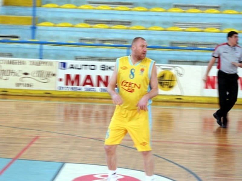 Na izmaku pete decenije čuveni Žuća se vratio košarci i ubacio 38 poena 20 Slobodan Mitic Zuca foto Dusan Djordjevic