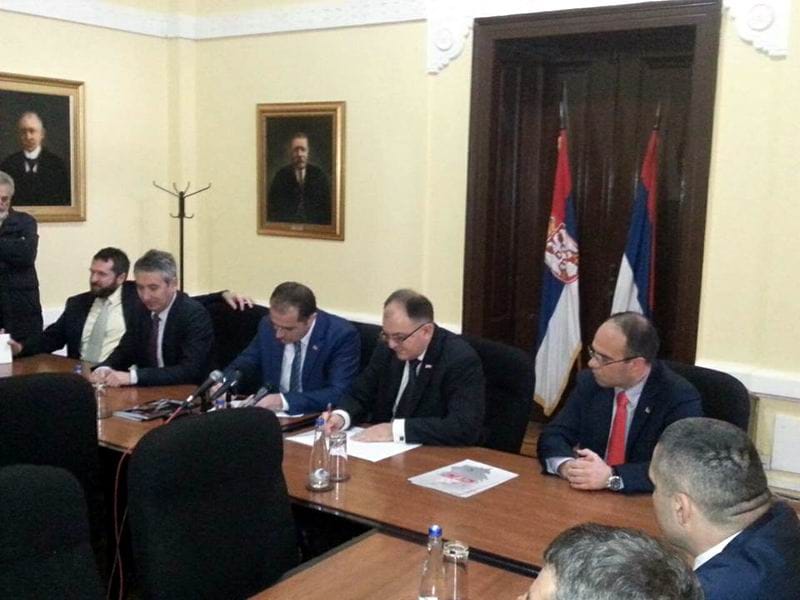 Potpisivanje sporazuma sns sps vranje foto i m