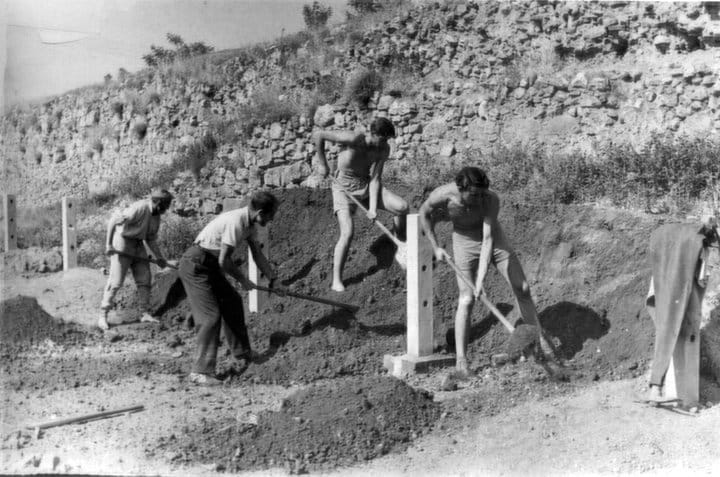 radna-akcija-rukometasa-na-izgradnji-stadiona-rovce-foto-vladimir-arsenijevic-muski